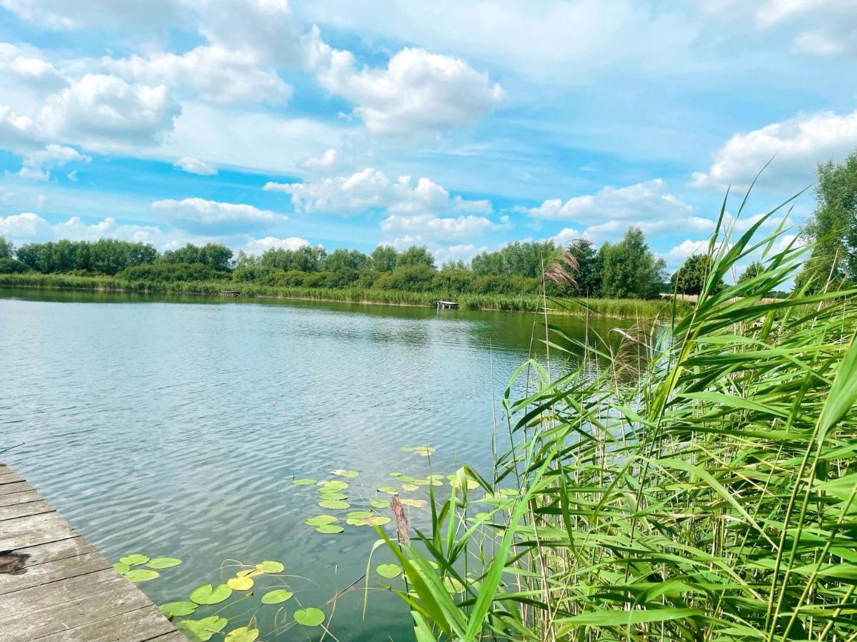 Landhaus Mit Pool, Bungalow In Der Natur Hohenbollentin Luaran gambar